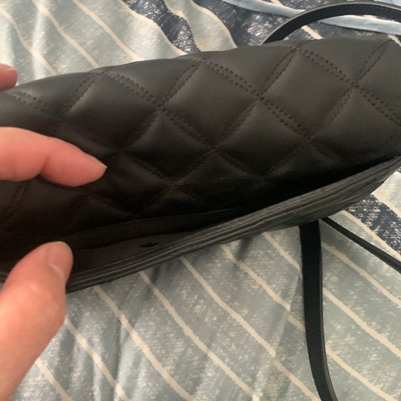 Kate Spade Black Crossbody Clutch Quilted Leather purse with removable strap - Picture 9 of 10